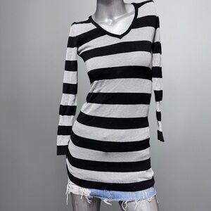Seductions Y2K UltraFitted V-Neck Longline Striped Sweater